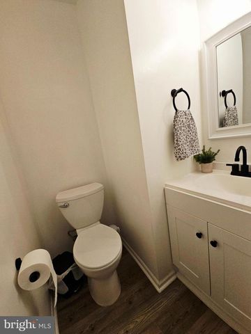 169 CROWN PRINCE DR, Marlton, NJ 08053