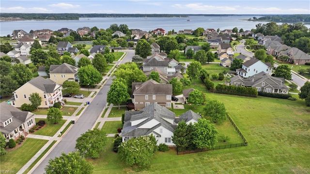 2101 Governors Pointe DR, Suffolk, VA 23436