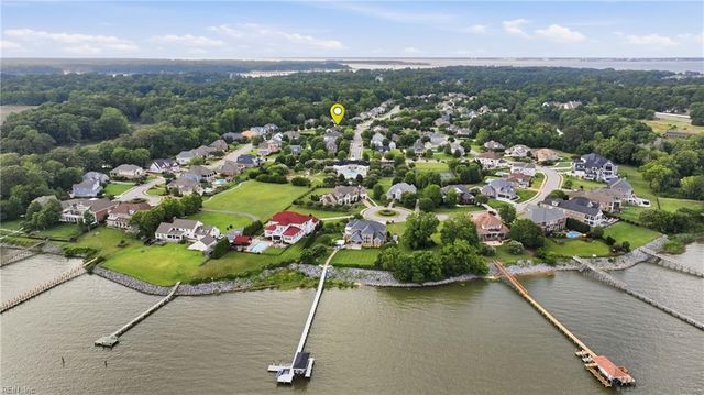 2101 Governors Pointe DR, Suffolk, VA 23436