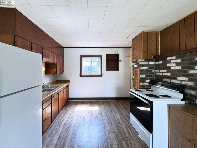 310 E 31ST Ave, Eugene, OR 97405