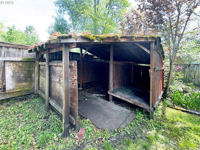 310 E 31ST Ave, Eugene, OR 97405