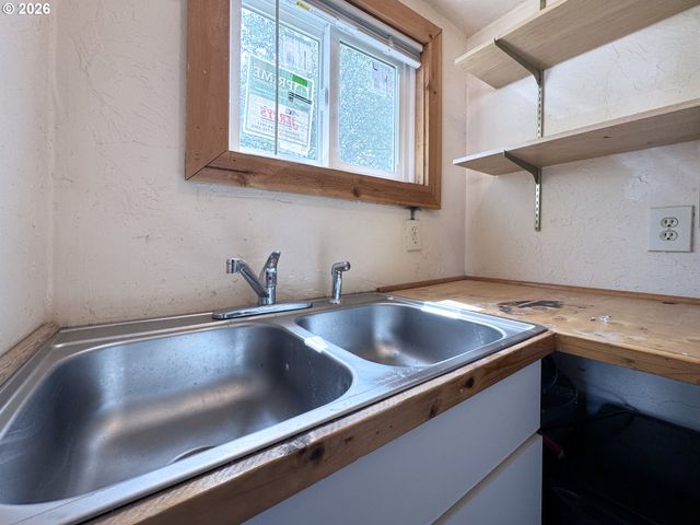 310 E 31ST Ave, Eugene, OR 97405