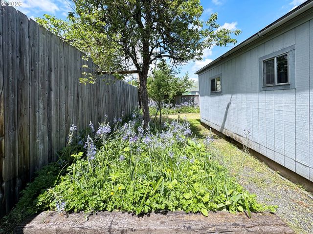 310 E 31ST Ave, Eugene, OR 97405