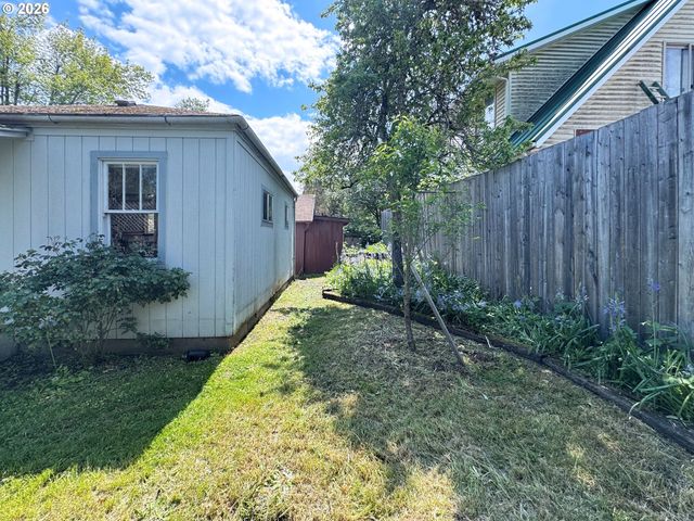 310 E 31ST Ave, Eugene, OR 97405