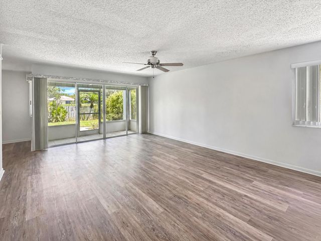 5717 Deer Run Drive 4a, Fort Pierce, FL 34951