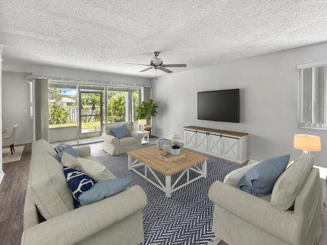 5717 Deer Run Drive 4a, Fort Pierce, FL 34951