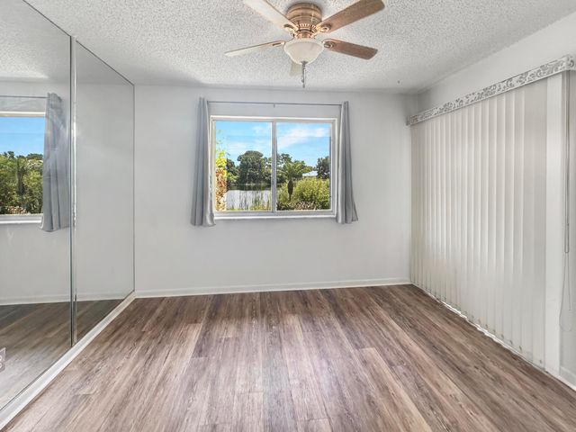5717 Deer Run Drive 4a, Fort Pierce, FL 34951