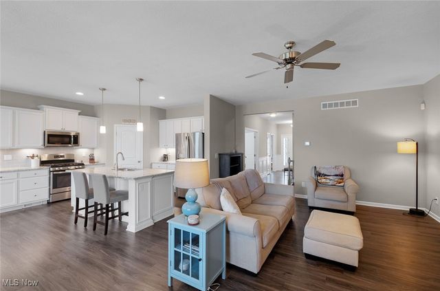 13861 Woodhawk Drive, Strongsville, OH 44136