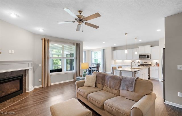 13861 Woodhawk Drive, Strongsville, OH 44136