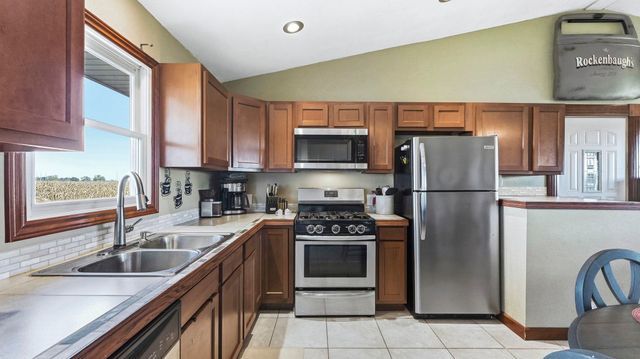 61829 County Road 7, Elkhart, IN 46517