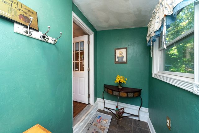 71 School St, Northborough, MA 01532