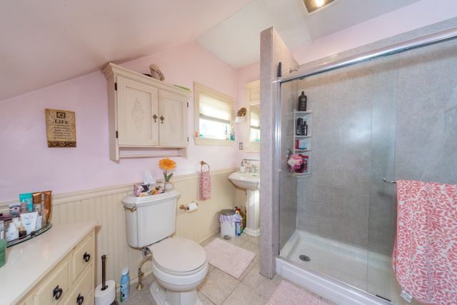 71 School St, Northborough, MA 01532
