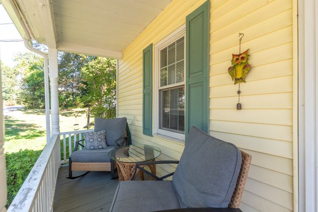 71 School St, Northborough, MA 01532