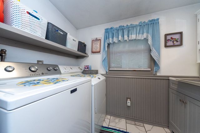 71 School St, Northborough, MA 01532