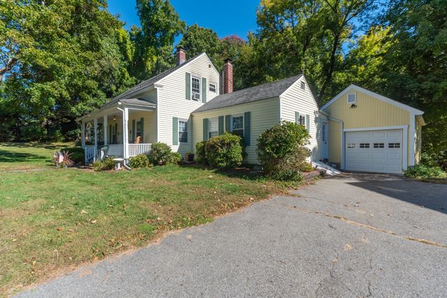 71 School St, Northborough, MA 01532