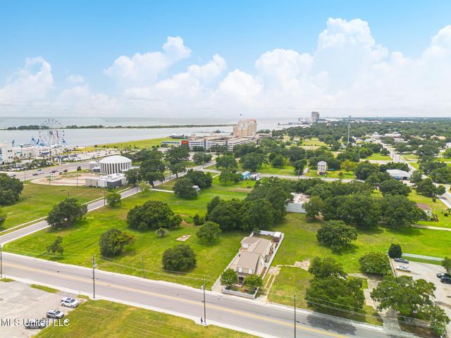 133 Myrtle Street, Biloxi, MS 39530