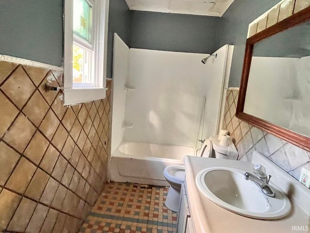 435 Washington Street, Logansport, IN 46947