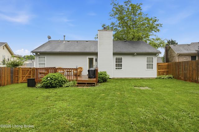 8705 Lambach Ln, Louisville, KY 40220