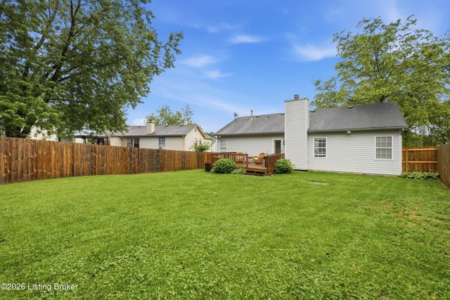 8705 Lambach Ln, Louisville, KY 40220