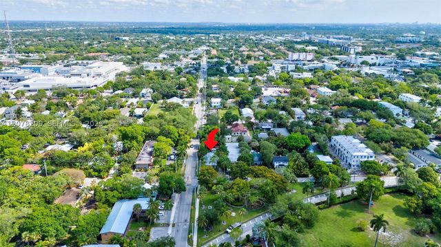1031 SW 4th St, Fort Lauderdale, FL 33312