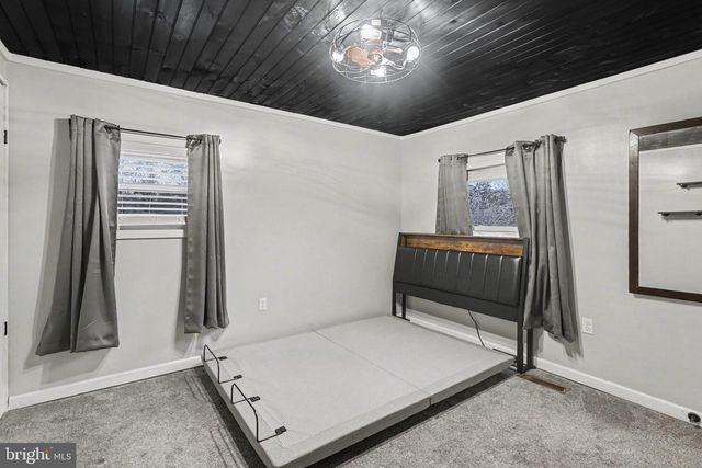 1011 CRANES GAP ROAD, Carlisle, PA 17013