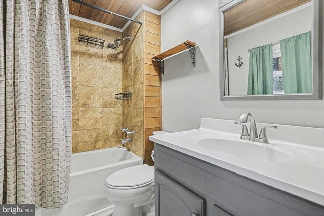 1011 CRANES GAP ROAD, Carlisle, PA 17013