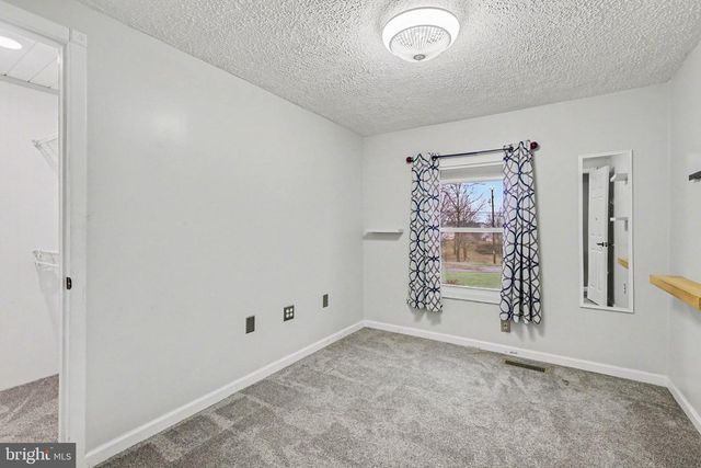 1011 CRANES GAP ROAD, Carlisle, PA 17013