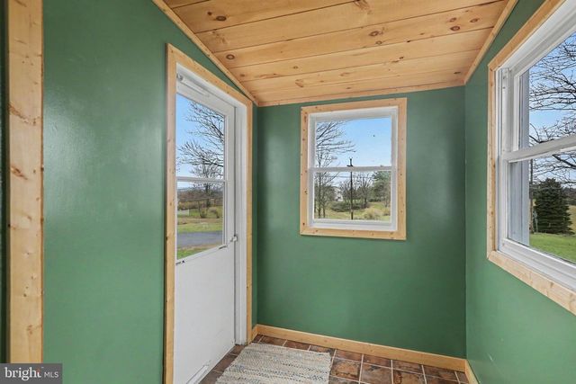 1011 CRANES GAP ROAD, Carlisle, PA 17013