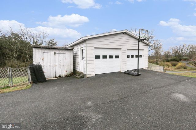 1011 CRANES GAP ROAD, Carlisle, PA 17013