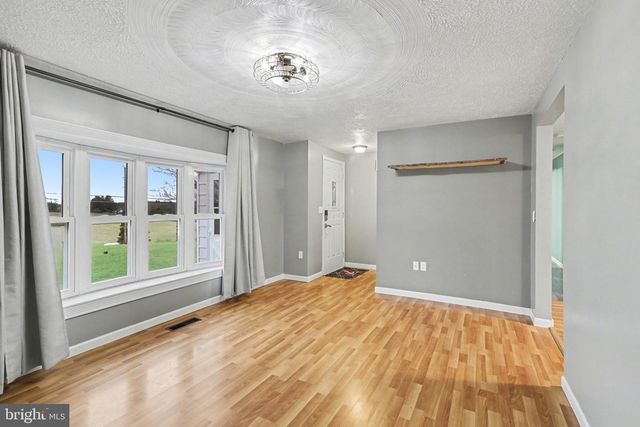 1011 CRANES GAP ROAD, Carlisle, PA 17013