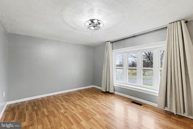 1011 CRANES GAP ROAD, Carlisle, PA 17013
