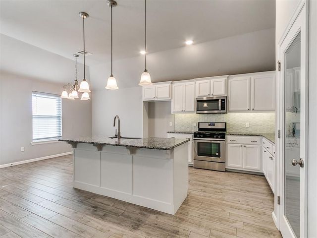 4232 NW 155th Street, Edmond, OK 73013