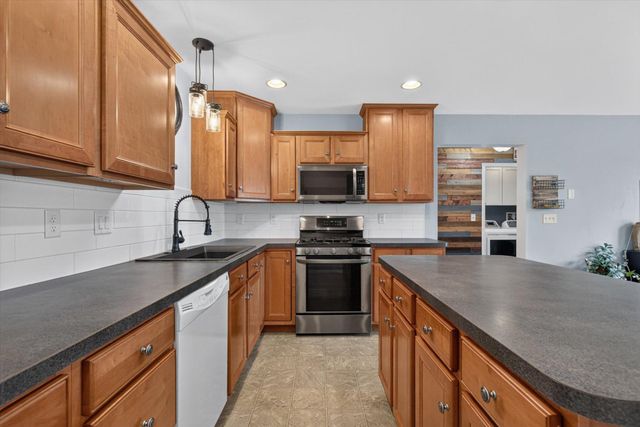 1931 PRESERVE LN, Palmyra, PA 17078