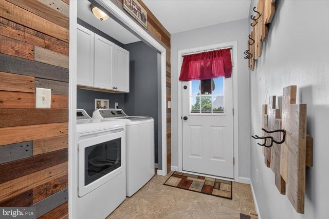 1931 PRESERVE LN, Palmyra, PA 17078