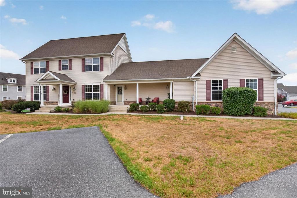 1931 PRESERVE LN, Palmyra, PA 17078