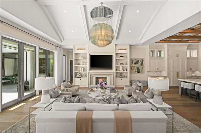 142 Eugenia DR, Naples, FL 34108