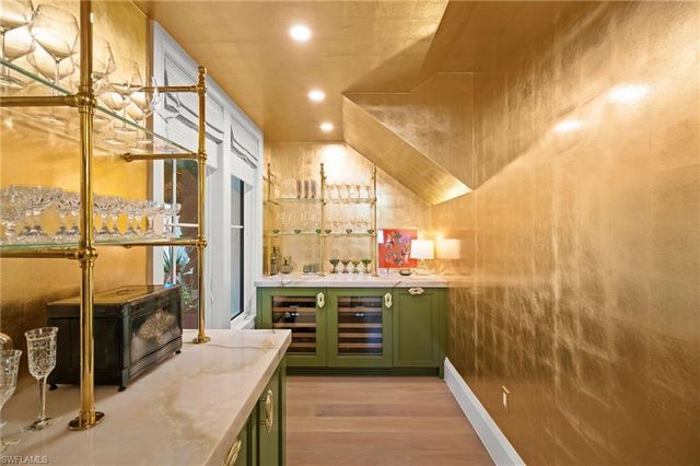 142 Eugenia DR, Naples, FL 34108