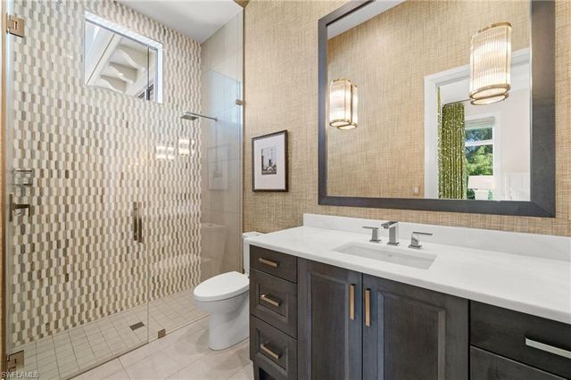 142 Eugenia DR, Naples, FL 34108