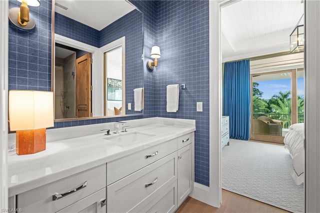 142 Eugenia DR, Naples, FL 34108