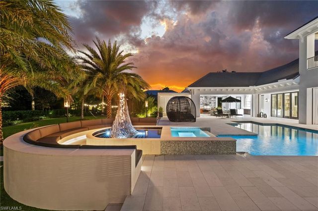 142 Eugenia DR, Naples, FL 34108