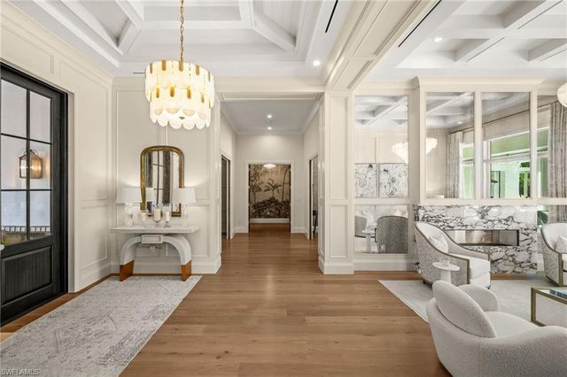 142 Eugenia DR, Naples, FL 34108