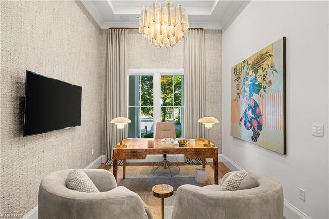 142 Eugenia DR, Naples, FL 34108