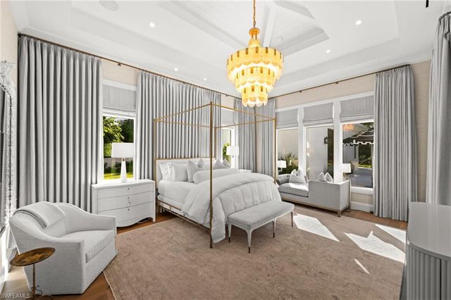 142 Eugenia DR, Naples, FL 34108