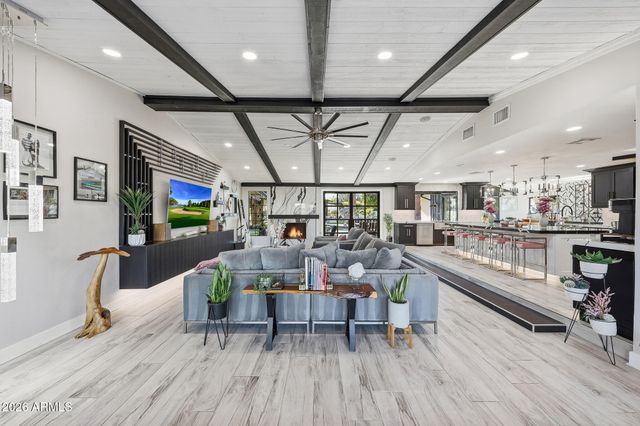 9026 N 67TH Street, Paradise Valley, AZ 85253