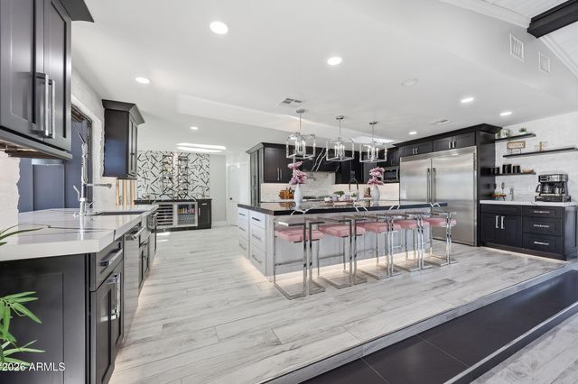 9026 N 67TH Street, Paradise Valley, AZ 85253