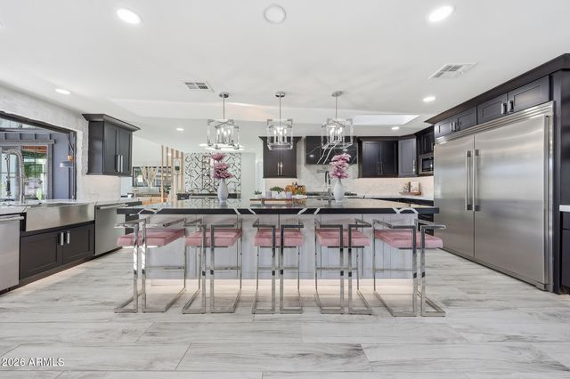 9026 N 67TH Street, Paradise Valley, AZ 85253