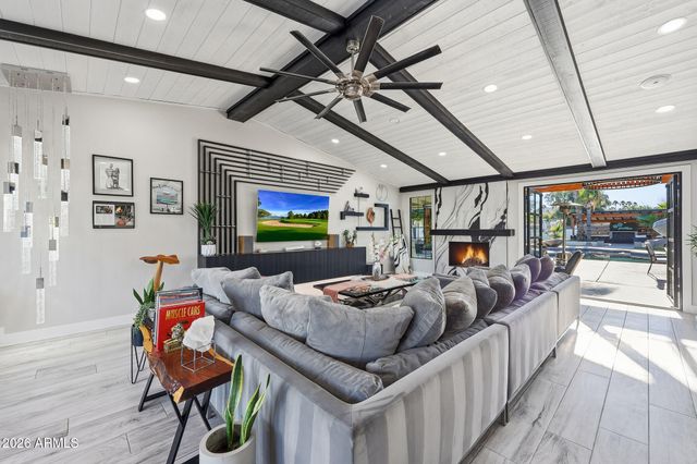 9026 N 67TH Street, Paradise Valley, AZ 85253