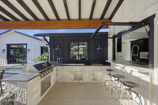 9026 N 67TH Street, Paradise Valley, AZ 85253