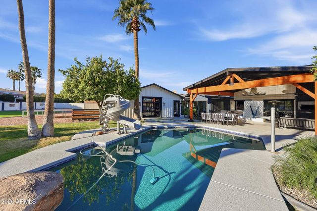 9026 N 67TH Street, Paradise Valley, AZ 85253