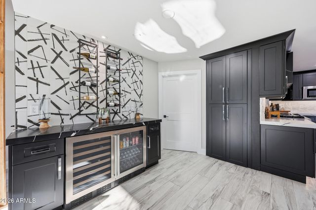 9026 N 67TH Street, Paradise Valley, AZ 85253